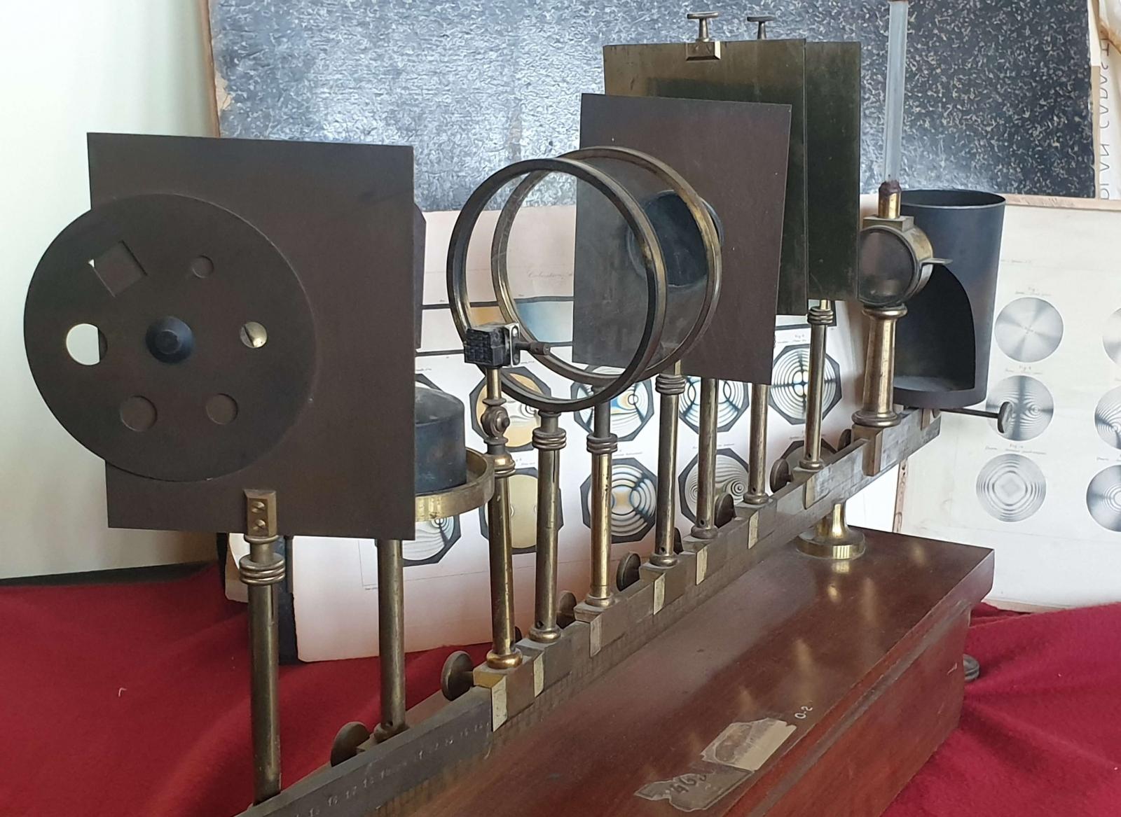 Photo d'un banc d'optique