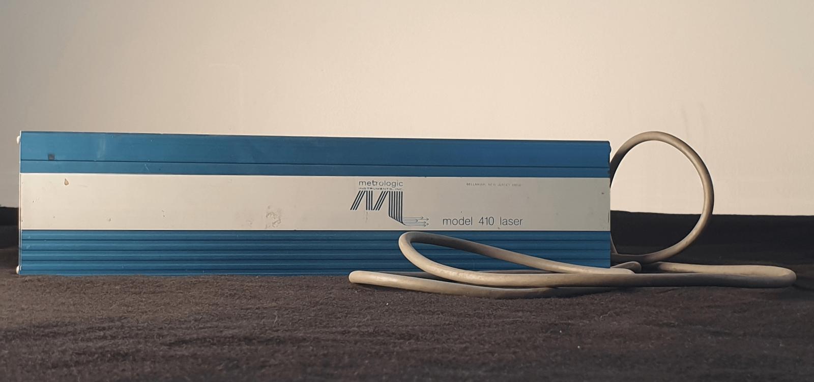 Photographie d'un laser Metrologics, modèle 410